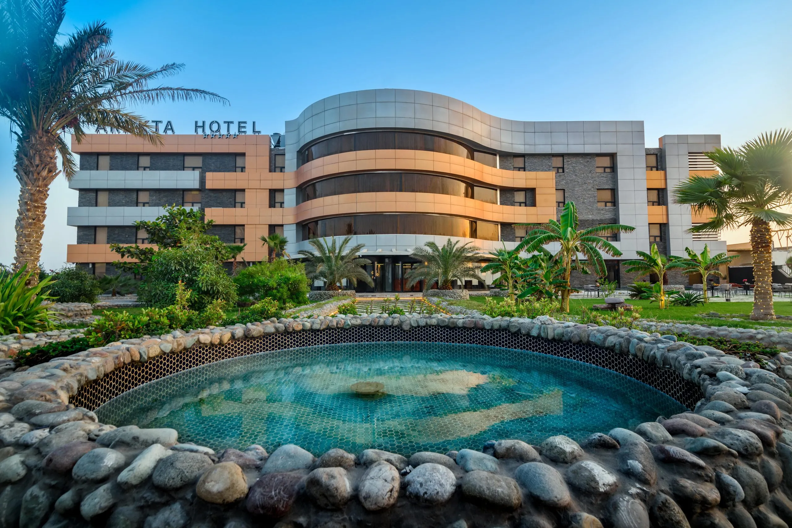 تصاویر هتل Arakta Hotel