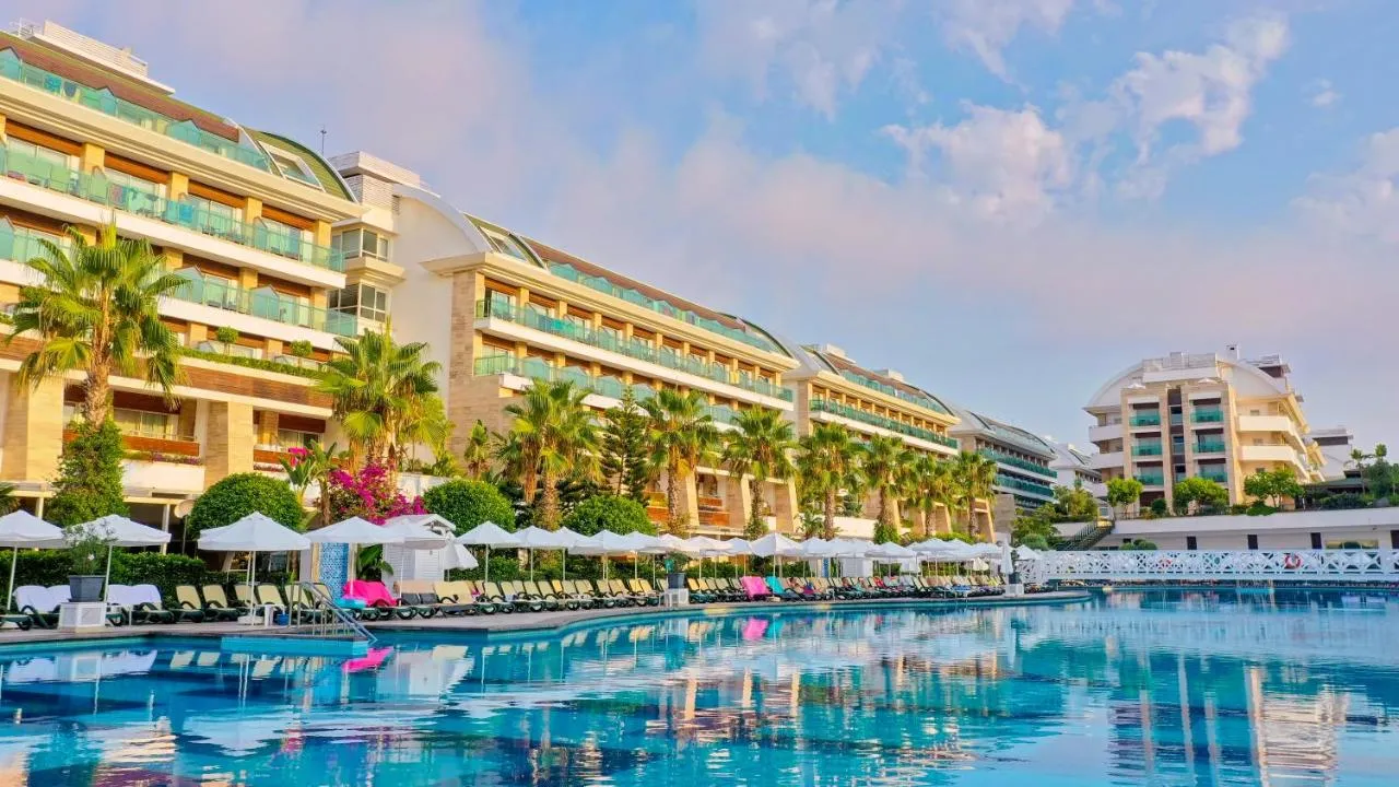 تصاویر هتل Crystal Waterworld